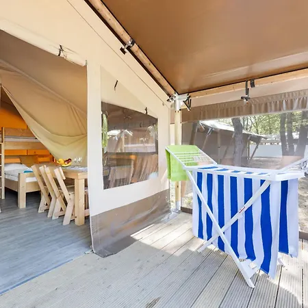 Easyatent Safari Tents Bijela Uvala Kamp alanı