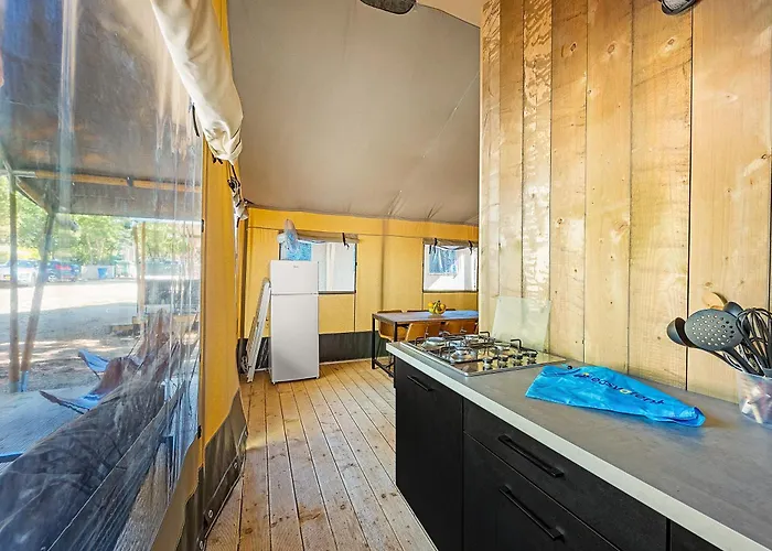 Easyatent Safari Tents Bijela Uvala Kamp alanı *